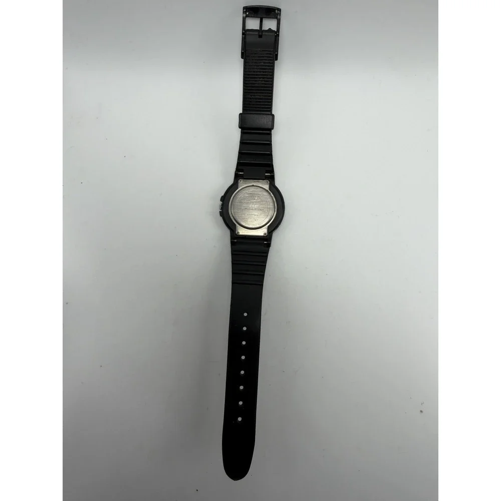 Timex New Battery Mens Watch E7 1997 Vintage 35MM 7.75